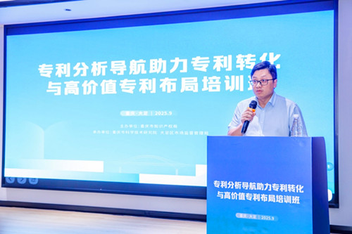 2019年9月04日内蒙古新巴尔虎左旗罕达盖草原.jpg
