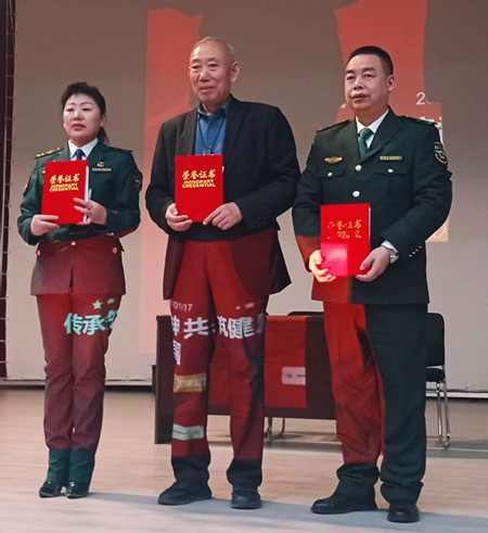 2018年12月23日时代中国网文化艺术团走进老吾老敬老院.JPG